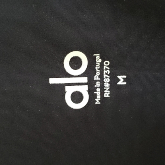 Like new! ALO Yoga High Waisted Ripped Warrior Leggings - Picture 11 of 13